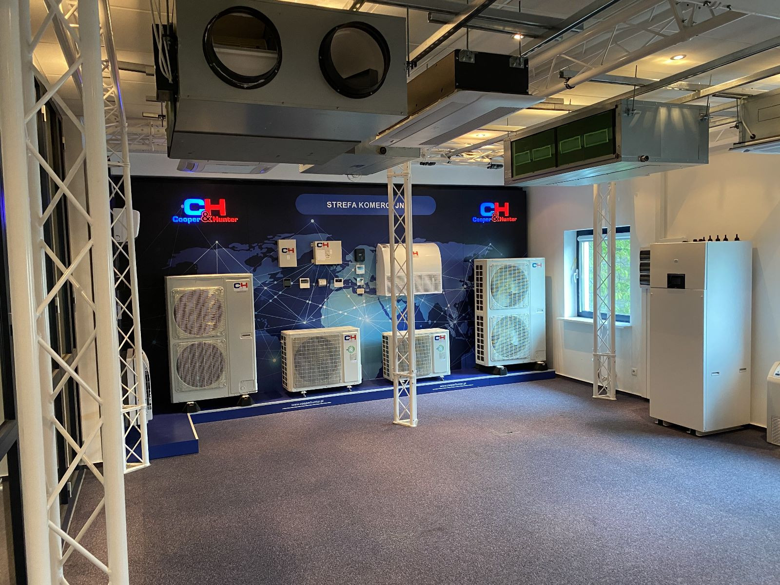 ZOBACZ NASZ SHOWROOM OD ŚRODKA 5